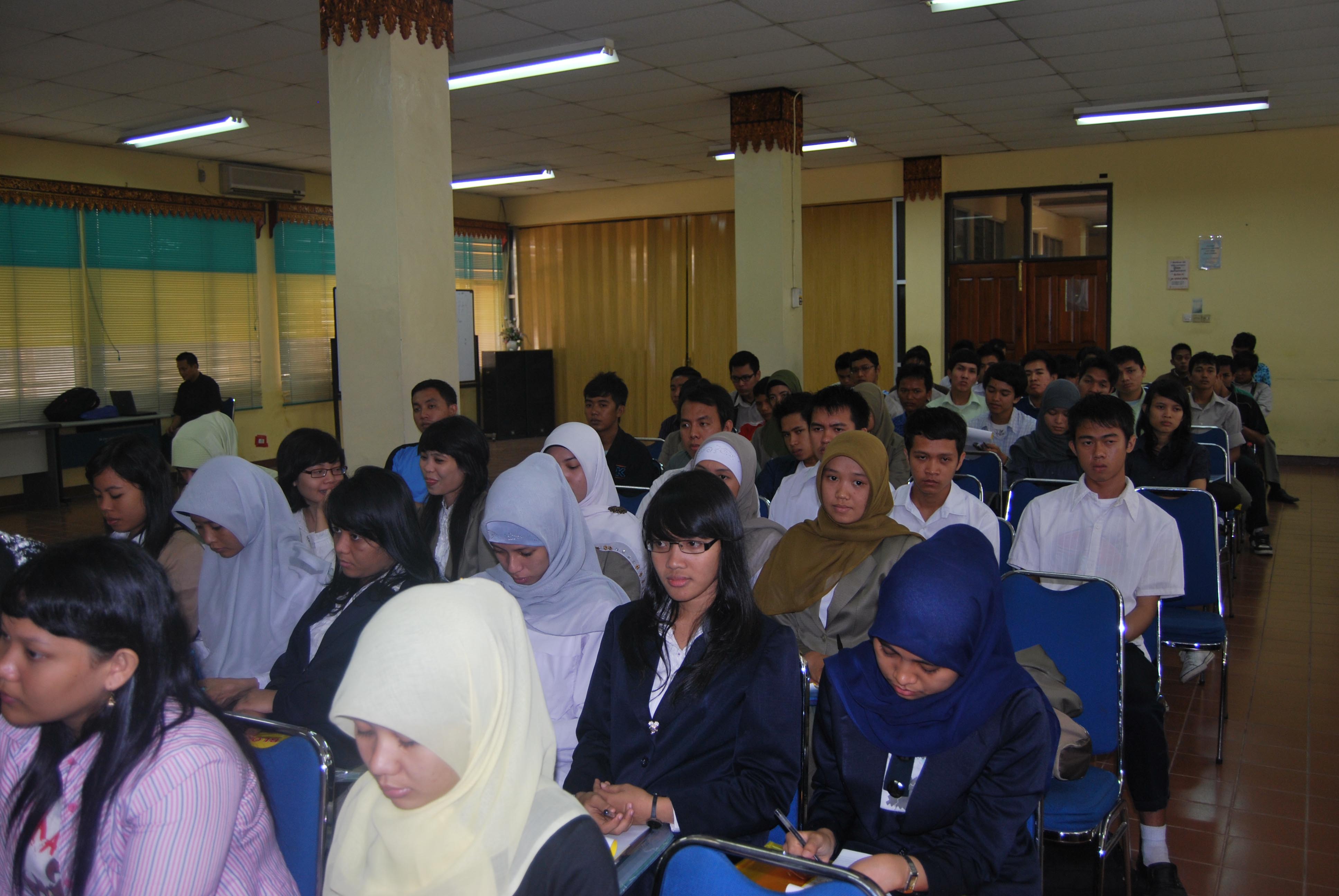 Sosialisasi Program Mahasiswa Wirausaha (PMW)  Tahun 2013